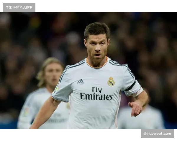 瓦尔韦德吐槽位置引发争议皇马主帅阿隆索果断调整谁更有理